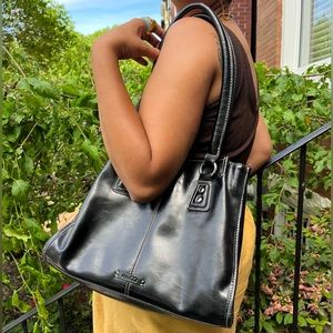 Black bag. Classic. And in great shape!